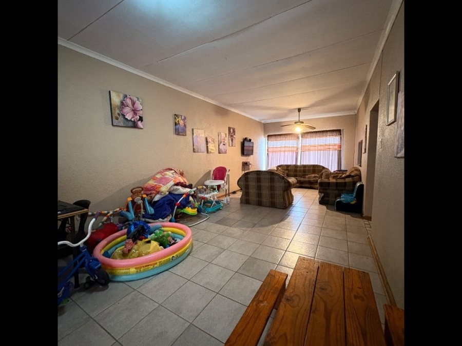 2 Bedroom Property for Sale in Meiringspark North West